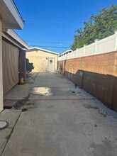 Building Photo - 11041 Leadwell St