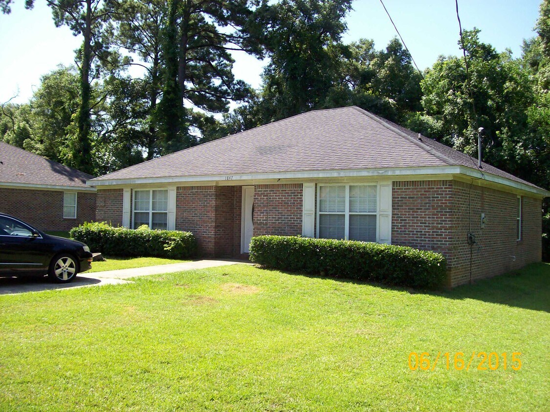 Primary Photo - 1847 Westminster Dr