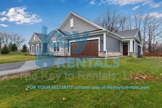 Building Photo - 1352 Creeks Edge Dr