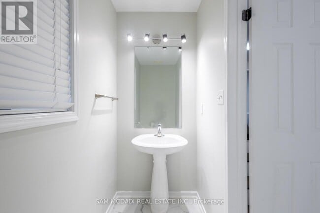 Photo du bâtiment - 22 Lambert Crescent