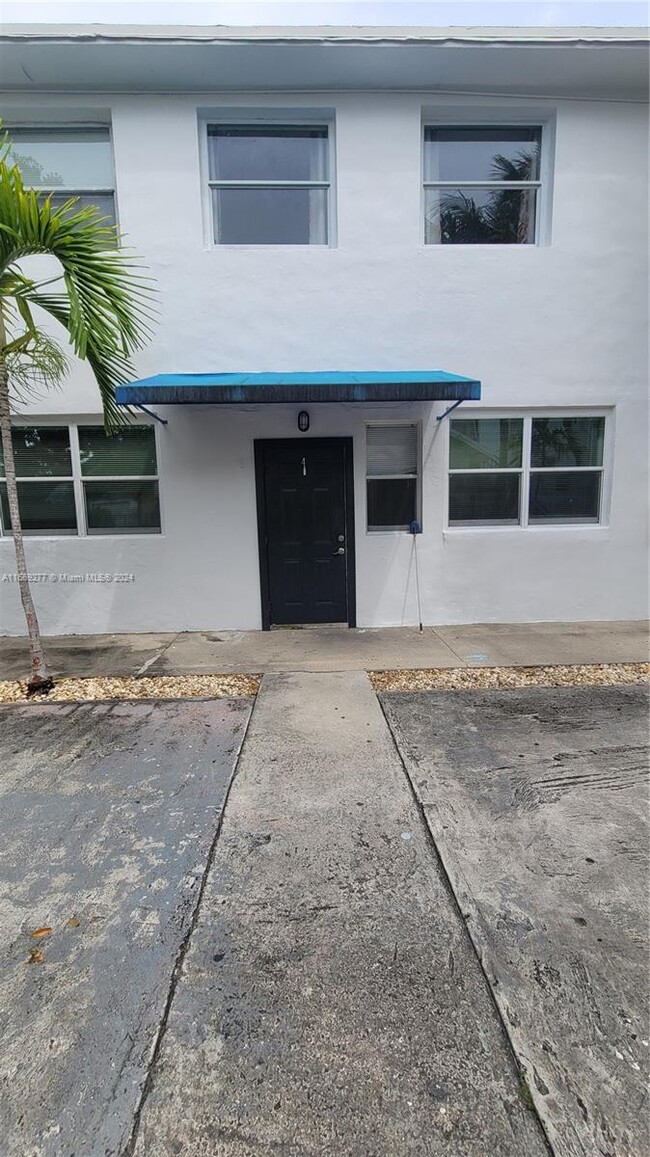 Foto del edificio - 1335 SW 8th St