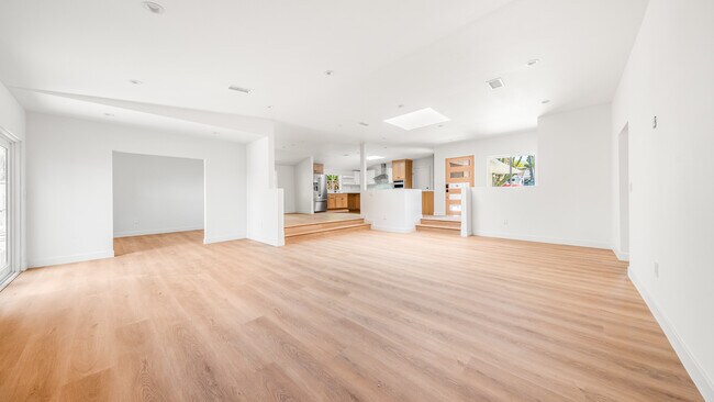Foto del edificio - 3647 Grand View Blvd