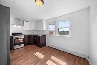 Building Photo - 62 Burns Ave