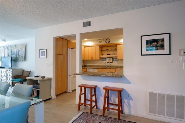 Building Photo - 1512 Pelican Point Dr