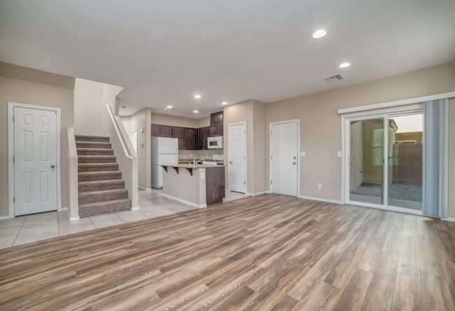 Building Photo - 4-BEDROOM / 3-BATH 2-STORY LOVELY HOME WITHIN GATED COMMUNITY CLOSE TO NELLIS AIR FORCE BASE!