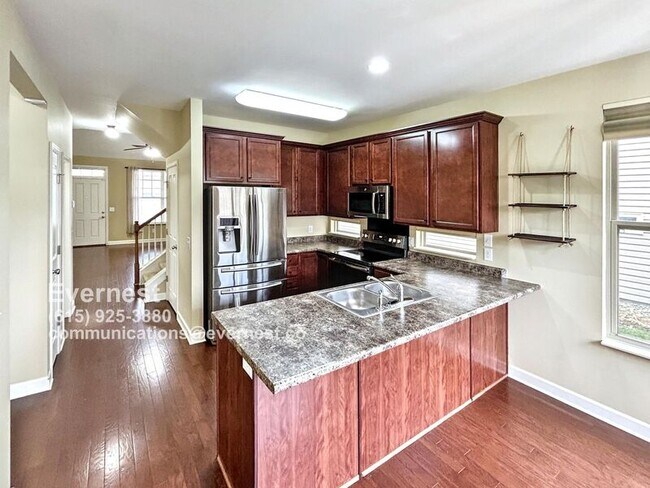 Foto del edificio - 559 Griffin Cir