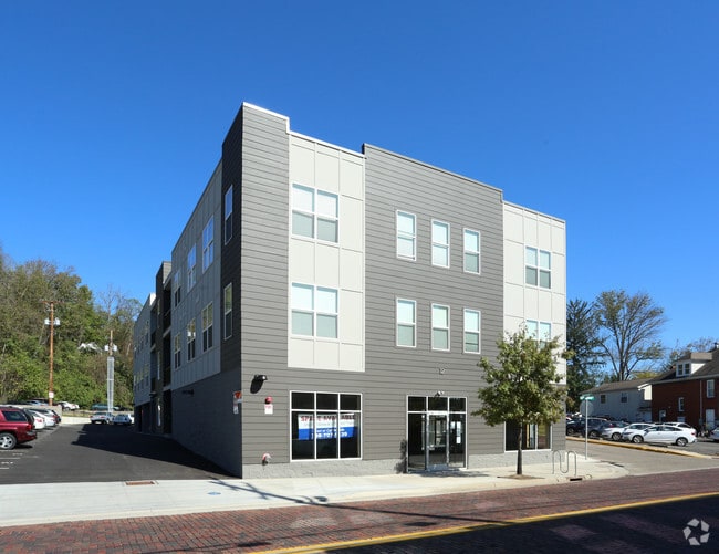 12 E Carpenter St, Athens, OH 45701 Apartments Athens, OH