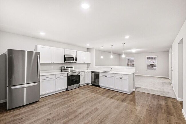 Foto del edificio - Move-In Special: Get ONE MONTH FREE on your first full month of rent when you sign a lease by May...