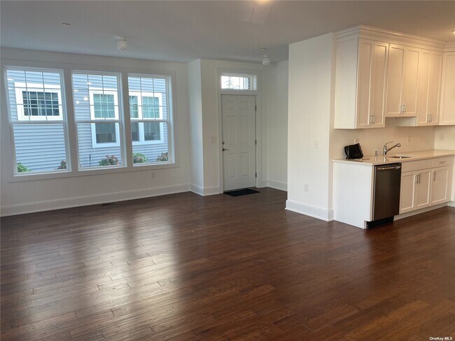 Foto del edificio - 117 White Rose Ln
