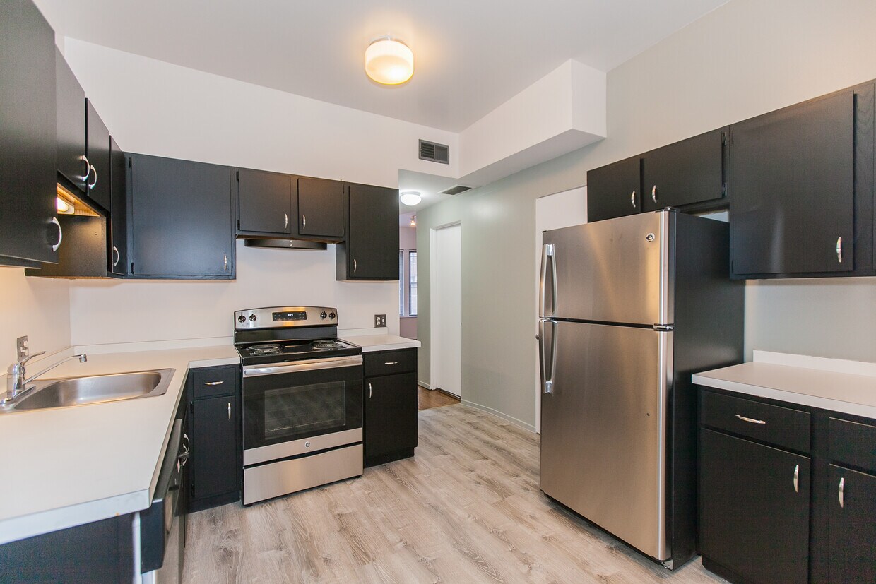 Foto principal - 727 W Cornelia Ave