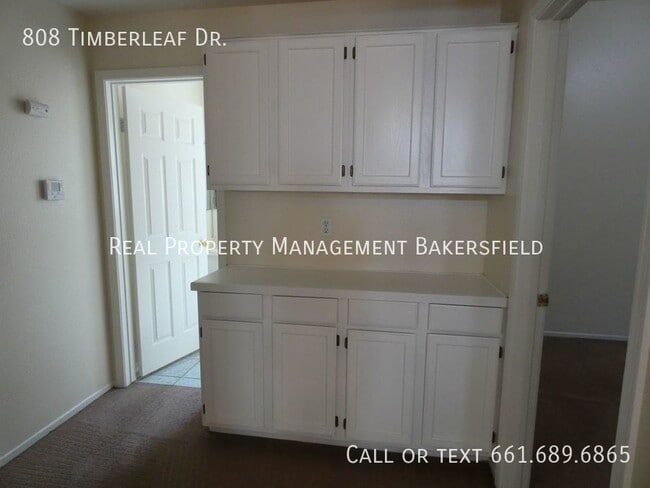 Foto del edificio - 808 Timberleaf Dr