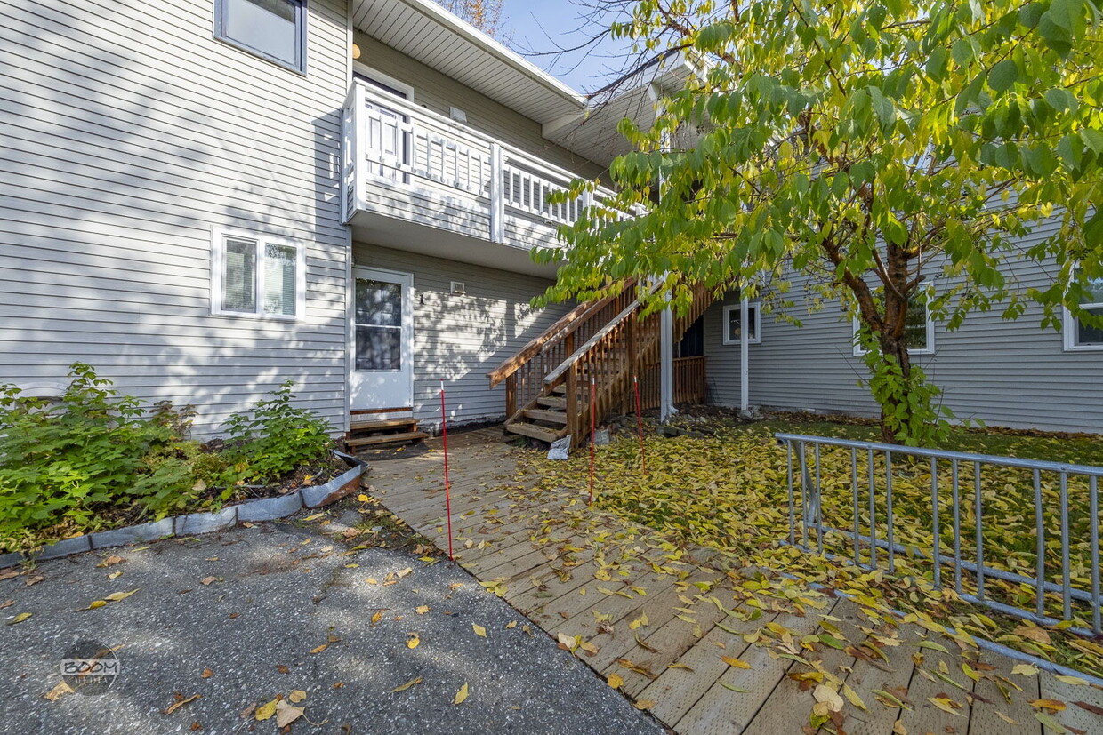 Primary Photo - 1461 Northview Dr