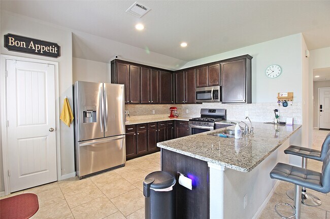 Foto del edificio - 4019 Spurwing Ln