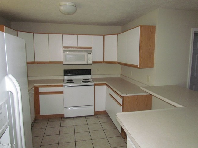 Building Photo - 302 W Vernon Ave