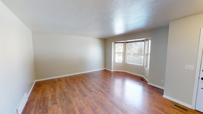 Building Photo - 2651 Shadow Ridge Dr