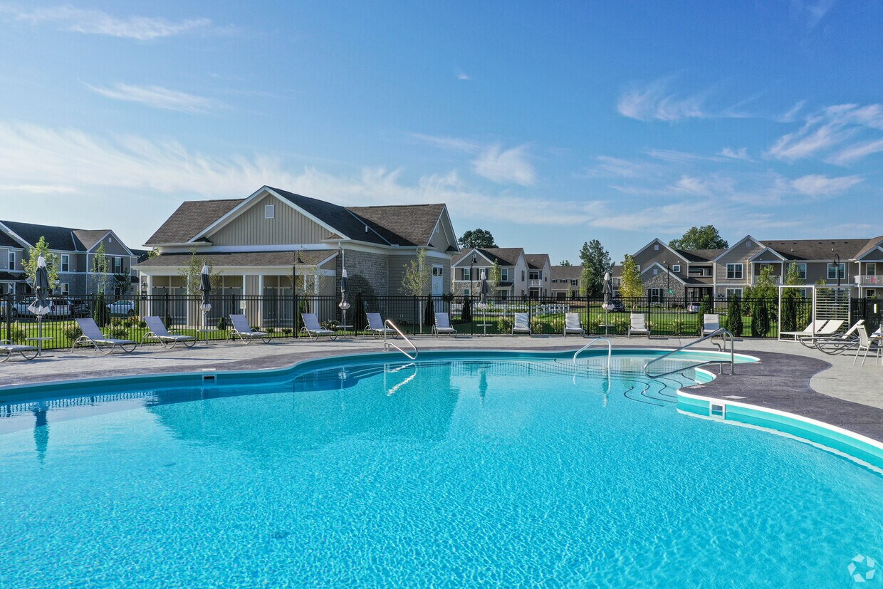 Orange Grand Communities Townhomes for Rent Lewis Center, OH