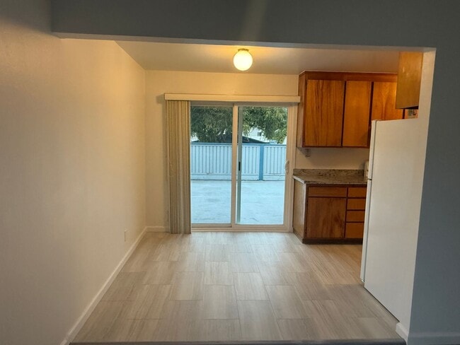 Building Photo - 3251 Santa Clara Ave