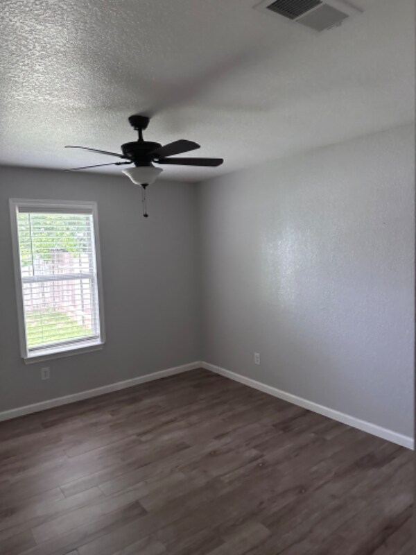 Foto del edificio - 513 Delores Dr