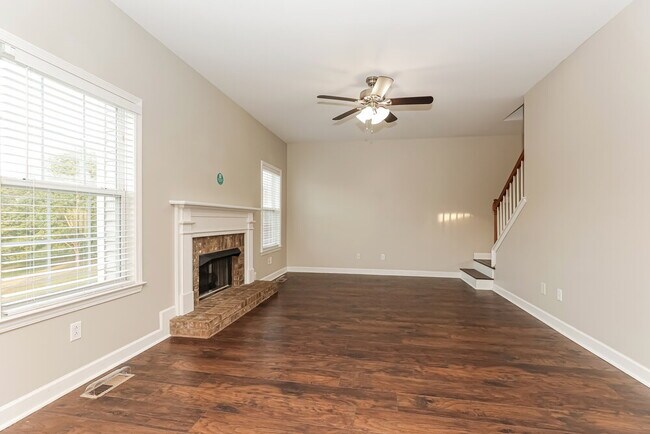Foto del edificio - 2648 Hansford Dr