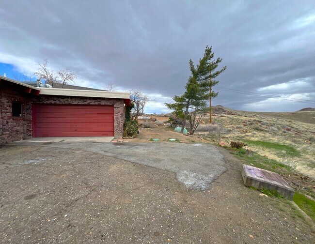 Building Photo - 5455 Silver Hills Cir