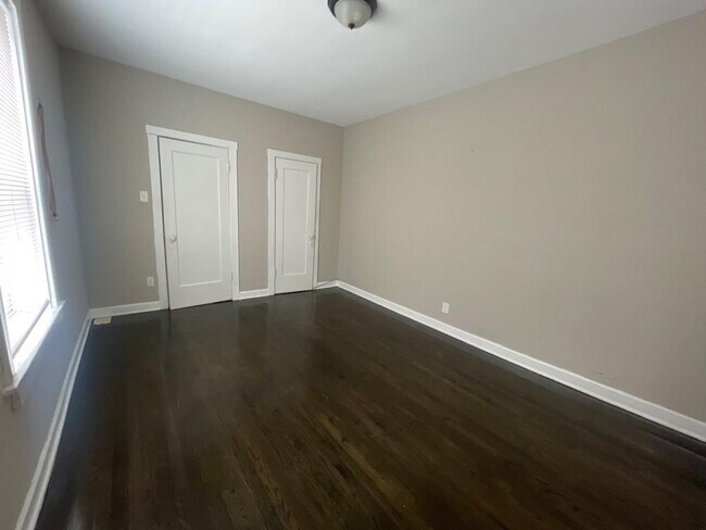 Building Photo - 1 bedroom in Chicago IL 60621