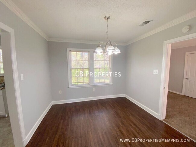 Building Photo - 722 Lydgate Rd