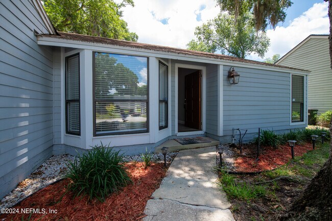 Foto del edificio - 11448 Sugar Maple Pl