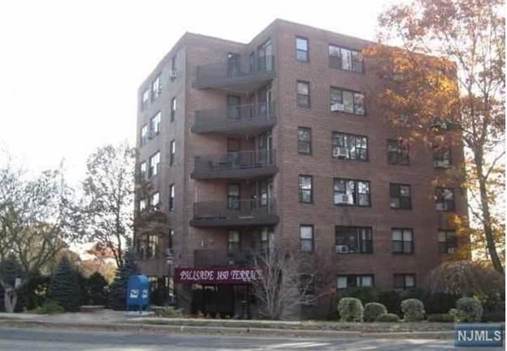 Primary Photo - 1450 Palisade Ave