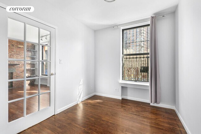 Building Photo - 27 Essex St