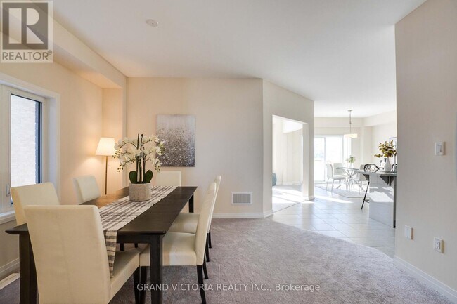 Photo du bâtiment - 100 Hitchman St