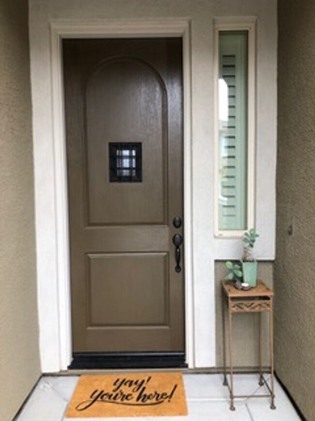 Foto del edificio - Stunning 3 Bedroom 2 Bath in Fair Oaks, CA