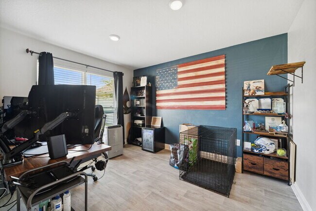 Building Photo - 7131 Penn Way
