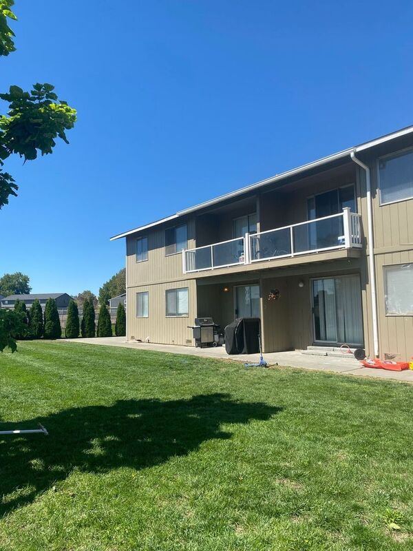 1106 N Buchanan St Unit A, Kennewick, WA 99336 Condo for Rent in