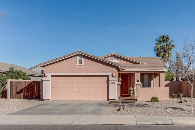 Building Photo - 3 Bedroom with Pool in Chaparral Estates
