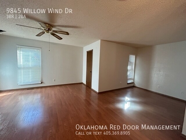 Foto del edificio - 9845 Willow Wind Dr