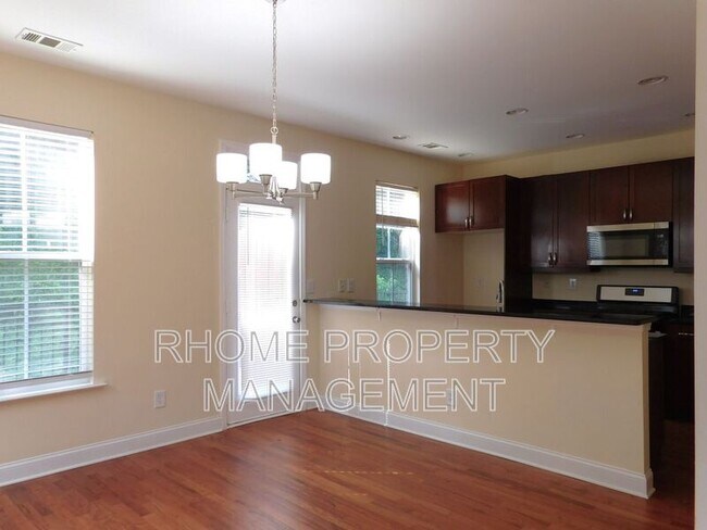 Foto del edificio - 5905 Brookside Oak Cir