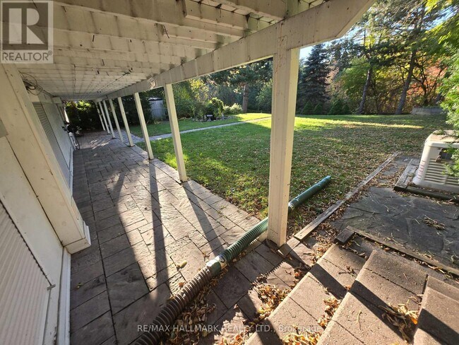 Photo du bâtiment - 15 Burnview Crescent