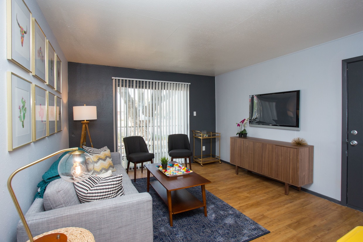 Aqua 16 Apartments - 1640 Aquarena Springs Dr San Marcos, TX 78666