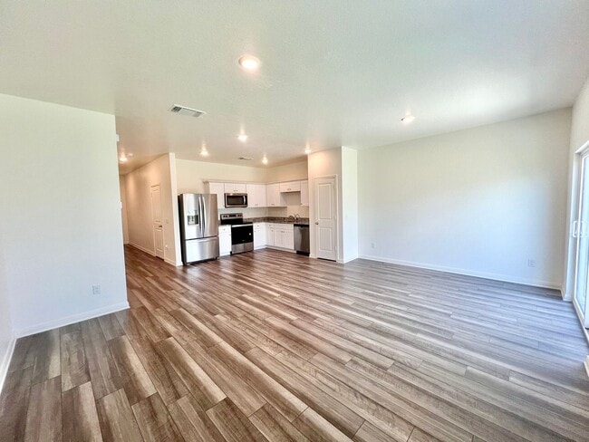 Building Photo - *COMING SOON* Charming Two-Story Home with Fenced Backyard & Community Pool