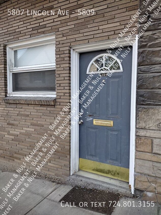 Primary Photo - 1st Floor Unit in Export - Cats Allowed