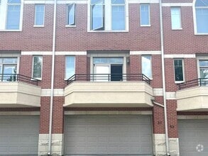 Building Photo - 57 Northfield Terrace