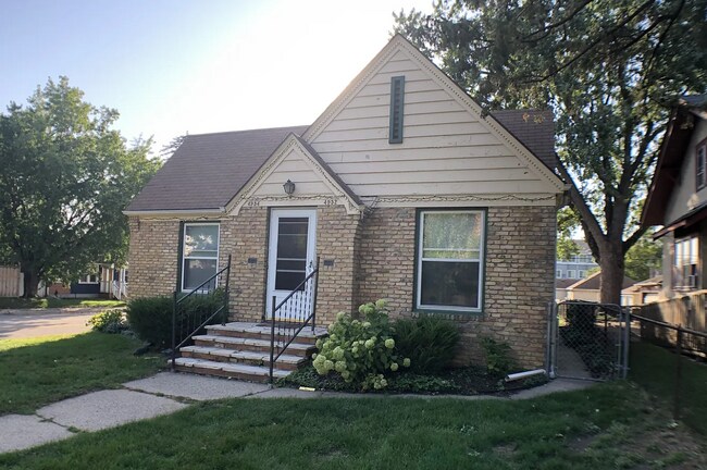 Foto del edificio - 4952 Abbott Ave S