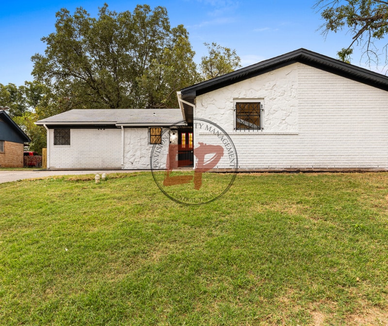 Foto principal - 401 Carver Ave