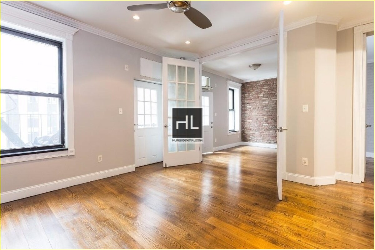 Foto del edificio - E 18TH ST.