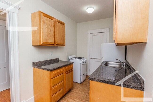 Foto del edificio - NO FEE NO SECURITY Utilities INC Large 1 b...