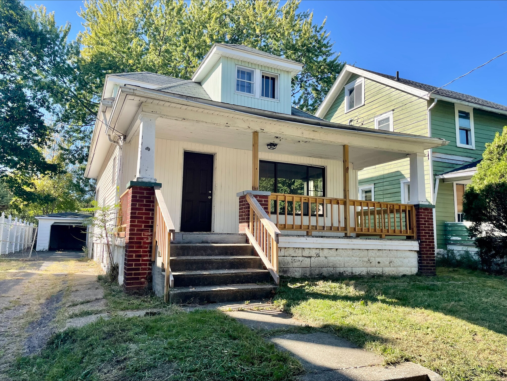 1022 Herberich Ave Akron, OH 44301 – photo 1