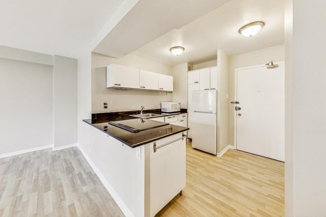 Building Photo - 1 bedroom in Chicago IL 60657