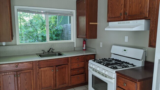 Foto del edificio - 9880 Bodega Hwy