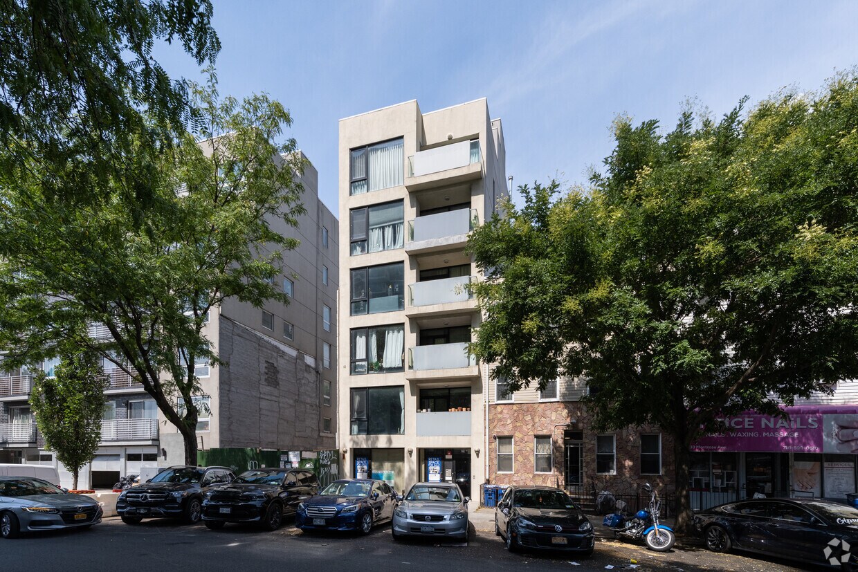 Primary Photo - 29 Montrose Ave