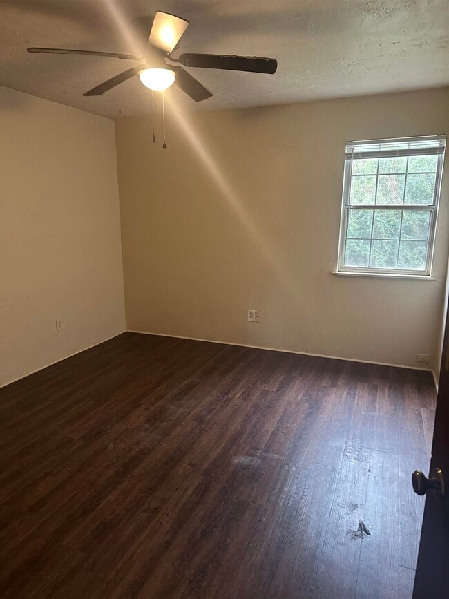 Foto del edificio - 2651 Chateau Ln